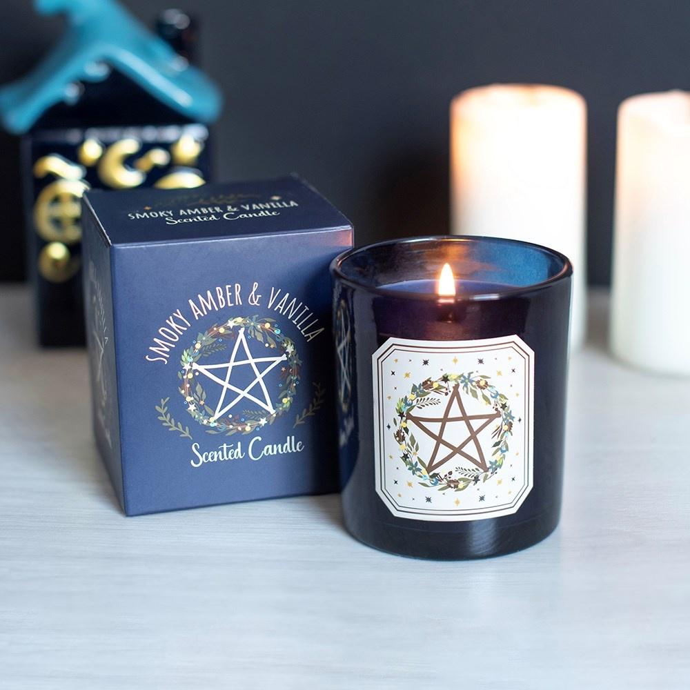 Something Different - Solstice Wreath Smoky Amber & Vanilla Scented Candle - Multicolours